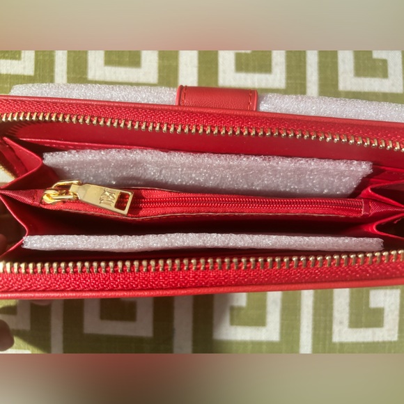 NWT! SOLD! Badgley Mischka Diamond Quilted Studded Red Crossbody & Wristlet - Picture 10 of 10